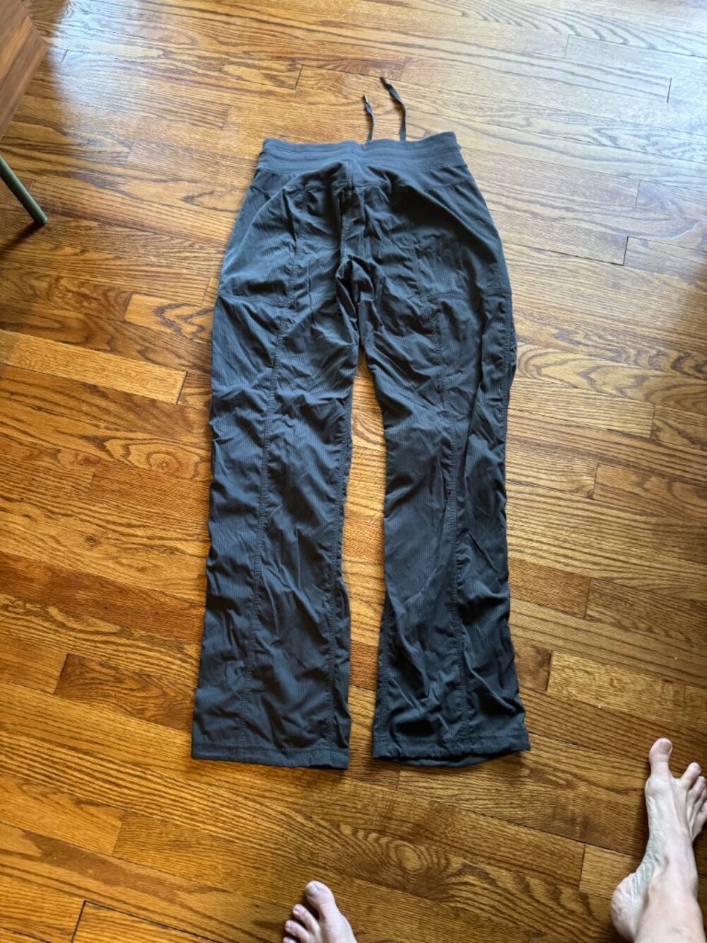 Lululemon Dance Studio Mid-Rise Pant Regular, Size 6 - Picture 2 of 4